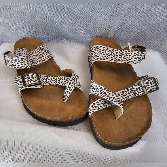 Cheetah print Mountain Sole women's sandals (size 8) - Picture 9 of 9